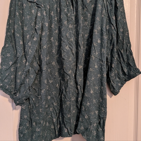 Fat Face 3/4 sleeve green blouse with pattern - Picture 3 of 4